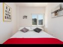 Apartmaji Vera - with nice view: A2-prvi kat (6), A1-prizemlje(4), A3-potkrovlje(6) Trogir - Riviera Trogir  - Apartma - A3-potkrovlje(6): spalnica