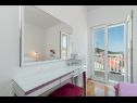 Apartmaji Vera - with nice view: A2-prvi kat (6), A1-prizemlje(4), A3-potkrovlje(6) Trogir - Riviera Trogir  - Apartma - A3-potkrovlje(6): spalnica