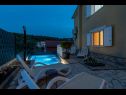 Apartmaji Vera - with nice view: A2-prvi kat (6), A1-prizemlje(4), A3-potkrovlje(6) Trogir - Riviera Trogir  - bazen