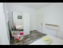 Apartmaji Florio - garden & free parking: A1(5) Trogir - Riviera Trogir  - Apartma - A1(5): spalnica