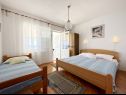 Apartmaji Mihaela - sea view : A1(5+1), A2(4), SA3(2) Trogir - Riviera Trogir  - Apartma - A1(5+1): spalnica