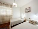 Apartmaji Mihaela - sea view : A1(5+1), A2(4), SA3(2) Trogir - Riviera Trogir  - Apartma - A2(4): spalnica