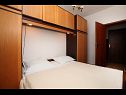 Apartmaji Mar - 10m from the sea: A1(5+1), A2(6) Vinišće - Riviera Trogir  - Apartma - A1(5+1): spalnica