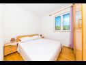 Apartmaji A1(2+2), A2(2+1) Vinišće - Riviera Trogir  - Apartma - A1(2+2): spalnica