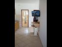 Apartmaji Slaven - 50 m from beach: A1(4+2), A2(2+1), A3(4+1) Vinišće - Riviera Trogir  - Apartma - A3(4+1): dnevna soba