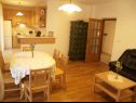 Apartmaji Zlatko - 100m from the sea A1(4), A2(4), A3(4) Muline - Otok Ugljan  - Apartma - A1(4): kuhinja in jedilnica