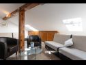 Apartmaji Tiho - 10m from the beach: SA1 potkrovlje(2+1), A2 1. kat(4+1) Preko - Otok Ugljan  - Studio apartma - SA1 potkrovlje(2+1): interijer