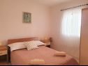 Apartmaji Roko - big terrace A1(4) Zaliv Rukavac - Otok Vis  - Hrvaška  - Apartma - A1(4): spalnica
