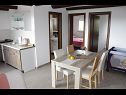 Apartmaji Ivan C A1(4+1), A2(4+1), A4(4+1), A3(4+1) Bibinje - Riviera Zadar  - Apartma - A3(4+1): kuhinja in jedilnica