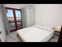 Apartmaji Ana- next to the sea A1(2+2), A2(2+3), A3(2+2), A4(2+3) Bibinje - Riviera Zadar  - Apartma - A4(2+3): spalnica