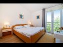 Apartmaji Mare - with parking : A1 prizemlje(4), A2 kat(4) Bibinje - Riviera Zadar  - Apartma - A2 kat(4): spalnica