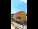 Apartmaji Sandra - 150 meters from the beach A1 (6+2), A2 (3+2), A3 (2+2) Crna Punta - Riviera Zadar  - hiša