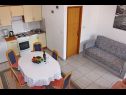 Apartmaji Remi - 300 m from sea: A1(4+2), A2(2+2), A3(2+2) Nin - Riviera Zadar  - Apartma - A1(4+2): kuhinja in jedilnica