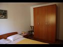 Apartmaji Nadica - free parking A1(5+1), A2(4), A3(2+1) Nin - Riviera Zadar  - Apartma - A1(5+1): spalnica