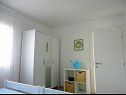 Apartmaji Petar - 30 m from sandy beach: A1(6+1), A2(4), SA3(2) Nin - Riviera Zadar  - Apartma - A2(4): spalnica