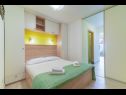 Apartmaji Bosko - 30m from the sea with parking: A1(2+1), SA2(2), A3(2+1), A4(4+1) Nin - Riviera Zadar  - Apartma - A1(2+1): spalnica