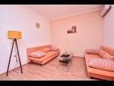 Apartmaji Roko - 50 meters from sandy beach: A1 (2+2) Obrovac - Riviera Zadar  - Apartma - A1 (2+2): dnevna soba