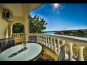 Apartmaji Roko - 50 meters from sandy beach: A1 (2+2) Obrovac - Riviera Zadar  - Apartma - A1 (2+2): balkon