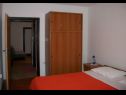 Apartmaji Midi - with two apartments: A1(3), A2(3) Petrčane - Riviera Zadar  - Apartma - A1(3): spalnica
