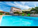 Apartmaji Mlađo - swimming pool: A1(4+2), A2(4+2), A3(2+2), A4(2+2) Privlaka - Riviera Zadar  - hiša
