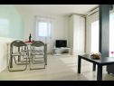 Apartmaji Secret Garden A2(2+2), A4(2+2) Ražanac - Riviera Zadar  - Apartma - A4(2+2): jedilnica
