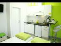 Apartmaji Old Stone: SA1(2), A2(4+1), SA4(2) Sukošan - Riviera Zadar  - Studio apartma - SA4(2): kuhinja