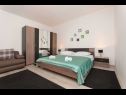 Apartmaji Dama - 10 m from beach: A1(6+1) Sukošan - Riviera Zadar  - Apartma - A1(6+1): spalnica