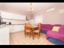 Apartmaji Dama - 10 m from beach: A1(6+1) Sukošan - Riviera Zadar  - Apartma - A1(6+1): kuhinja in jedilnica