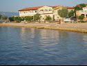 Apartmaji Vanja - terrace & BBQ A1(4+2), A2(4+1) Vir - Riviera Zadar  - plaža