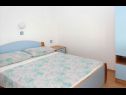 Apartmaji VINK - 80 m from beach A2(4), A3(4), A4(4) Vir - Riviera Zadar  - Apartma - A4(4): spalnica