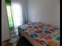 Apartmaji Sanja - 100 meters to the beach A1(4+1), A2(4+1), A3(4+1), A4(4+1) Vir - Riviera Zadar  - Apartma - A2(4+1): spalnica