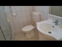 Apartmaji Vanja - terrace & BBQ A1(4+2), A2(4+1) Vir - Riviera Zadar  - Apartma - A1(4+2): kopalnica s straniščem