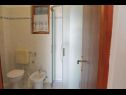 Apartmaji Snjeza - 80 m from beach: A1 Studio (4), A2 Apartman (2+2) Vir - Riviera Zadar  - Apartma - A1 Studio (4): kopalnica s straniščem