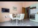 Apartmaji Suza - relaxing & beautiful: A1(2+2), A2(4+2) Zadar - Riviera Zadar  - Apartma - A2(4+2): kuhinja in jedilnica