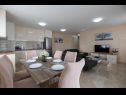 Apartmaji Skyline - luxurious & modern: A1(6) Zadar - Riviera Zadar  - Apartma - A1(6): kuhinja in jedilnica