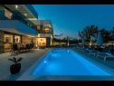Hiša za počitnice Ren-lux with heated pool: H(8+2) Zaton (Zadar) - Riviera Zadar  - Hrvaška  - bazen