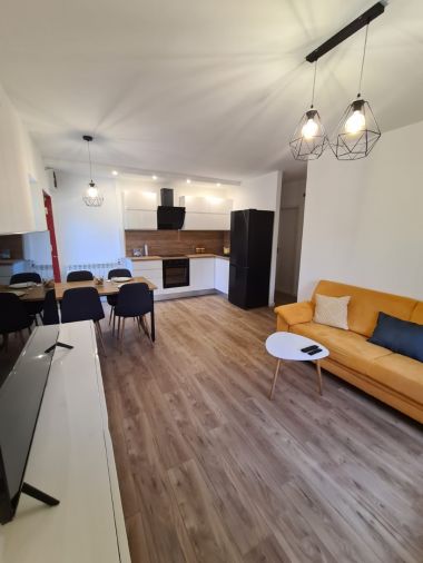 Apartmaji Sani-modern and cozy: A1(2) Supetar - Otok Brač 