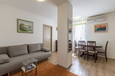 Apartmaji Neda - charming and comfy : A1(3) Split - Riviera Split 