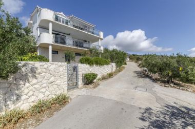 Apartmaji Mil - 80m from the sea A1(4+1), A2(2) Sevid - Riviera Trogir 