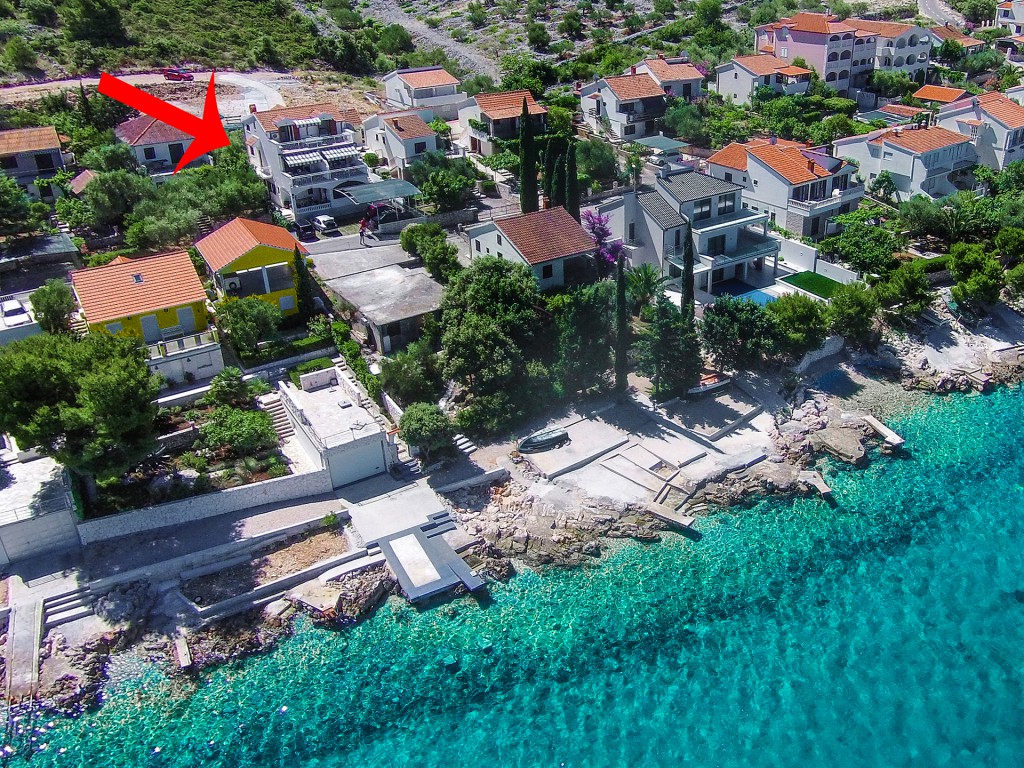 Apartmaji Milans - 25m from the beach: A3(2+2), A4(2+2), A5(6+1) Ražanj - Riviera Šibenik 