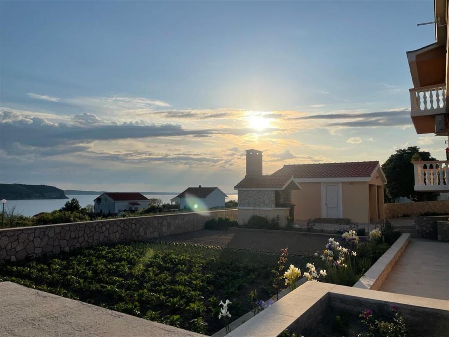 Apartmaji Adriatic - with beautiful garden: A1(2), A2(2), A3(2+2) Rtina - Riviera Zadar 