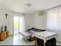 Apartmaji Vese - 100 m from beach: A1(2+2), A2(2+2), A3(5+3), A4(2+2) Sveti Petar - Riviera Biograd  - Apartma - A1(2+2): dnevna soba