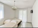 Apartmaji Vese - 100 m from beach: A1(2+2), A2(2+2), A3(5+3), A4(2+2) Sveti Petar - Riviera Biograd  - Apartma - A2(2+2): dnevna soba