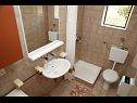 Apartmaji Ivo - relaxing & comfortable: A1(4+1) Vrgada (Otok Vrgada) - Riviera Biograd  - Apartma - A1(4+1): kopalnica s straniščem