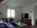 Apartmaji Mika - 150m from the sea A1(6), A2(4) Postira - Otok Brač  - Apartma - A1(6): dnevna soba