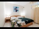Apartmaji Brane - Economy Apartments: A1(4), A2(2) Postira - Otok Brač  - Apartma - A1(4): spalnica