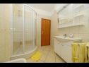 Apartmaji Brane - Economy Apartments: A1(4), A2(2) Postira - Otok Brač  - Apartma - A2(2): kopalnica