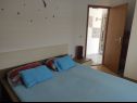 Apartmaji Dani - with large terrace : A1(2+4) Supetar - Otok Brač  - Apartma - A1(2+4): spalnica