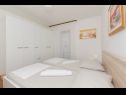 Apartmaji Vlado - cosy & afordable: SA1(2), A2(3), A3(5) Supetar - Otok Brač  - Apartma - A3(5): spalnica