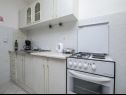 Apartmaji Silvana - economy apartments : A1(4), A3(2+1), A2(2) Supetar - Otok Brač  - Apartma - A1(4): kuhinja